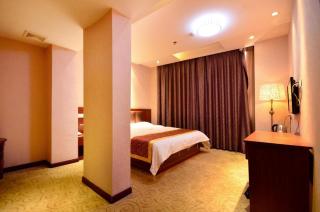 7 Days Inn Wuhan Huaqiaocheng Happy Valley - 1
