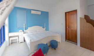 Travel Light House - 3