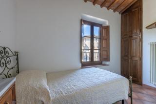 GuestHost - Comfy and Elegant Two-Storey House - 8
