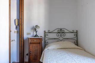 GuestHost - Comfy and Elegant Two-Storey House - 6