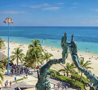 5th Ave, Beach & Cozumel Ferry 4 Min, ADO Bus 2 Min, Kitchenette, WiFi, AC, Laundromat, 1BR & 2BR Duplex Suites, Sleeps 2-8 - 9