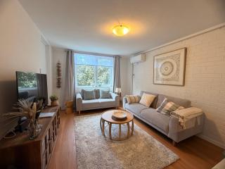 Newly Renovated Coastal Stay in Mosman Park - 6