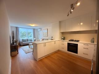 Newly Renovated Coastal Stay in Mosman Park - 5