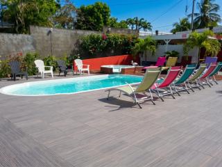 Appartement spacieux à Sainte-Anne avec piscine partagée. - 1