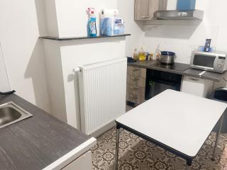 Modern Apartment in Liège with Parking 80 m² - 1