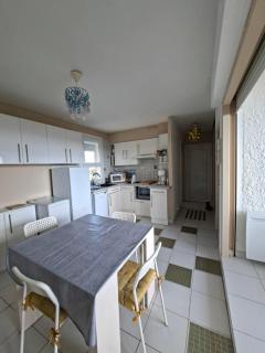 Appart T2 en front de mer - chambre séparée -parking- terrasse couverte - 9