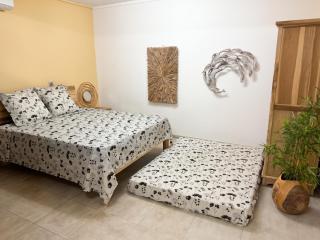 Studio charmant avec vue mer à Tartane, 22 m², terrasse. - 2