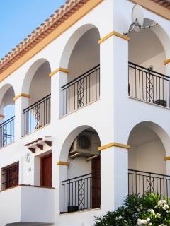 Spacious apartment in Playa Flamenca with shared pool - 5