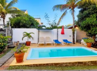 Charming Apartment in Flic en Flac - 50m² with Pool - 0
