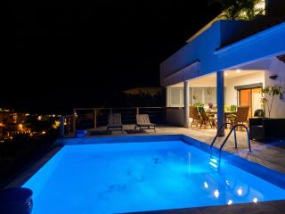 Villa with Private Pool in Upper Prince's Quarter - 3