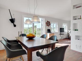 Holiday Home Jantje - 500m from the sea by Interhome - 5