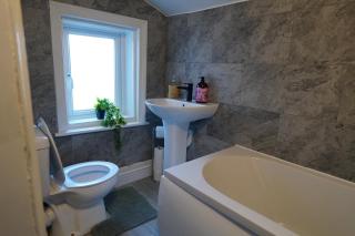 Sunderland Elegant Suite, Multiple Parking - 7