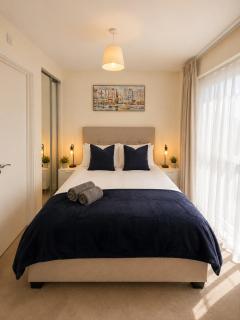 RG2 4BDR Lovely Home with AC with Free parking - 5