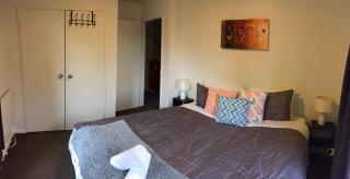 Central cozy house - 10 min walk to town - 4