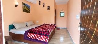 Jugnoo Cafe and Stay - 6