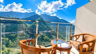 The Belmount Vista - A Luxury Mountain Retreat - 2