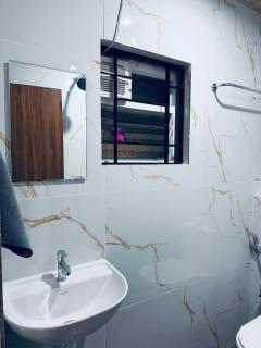 Curator crib - 3