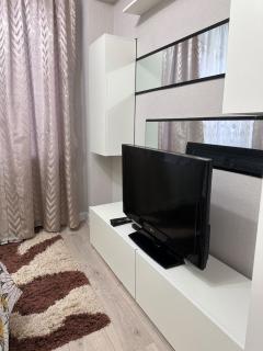 Three - Room Luxury Apartment - 8