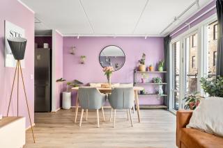The Cozy Violet Hideaway - 0