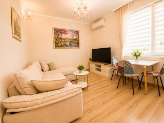 Spacious City Center 2 Bedroom Apartment - 1