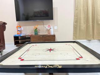 MYS Cove Haus Luxurious AC 4BHK, Duplex, 55'TV - 4