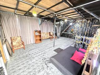 Sky View Lounge - 2