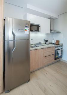 Modern Studio Gym & Rooftop Pool Near Malls - 8