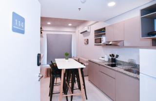 Comfy Apt with Pool & CoWorking - 8