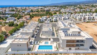 Avalon Gardens A001 - Resort Studio - Pool Gym & Private Terrace - 0