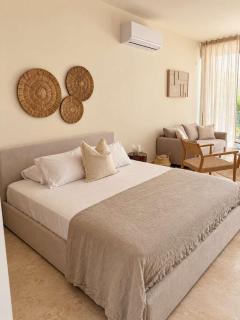 Avalon Gardens A001 - Resort Studio - Pool Gym & Private Terrace - 2