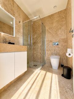 Avalon Gardens A202 - Designer Resort Apartment - 3