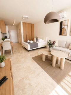 Avalon Gardens A008 - Designer Resort Studio - 7
