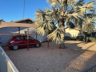 Exmouth Experience a gorgeous MCM residence - 1