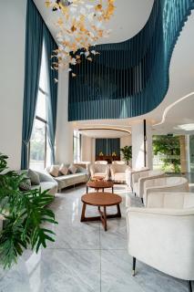 River Way Hotel Ha Long - 500m to Beach - 2