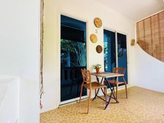 Nautilus Resort Hostel & Hammocks - 6