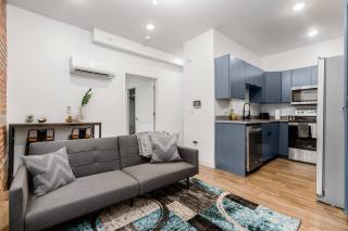 Designer 1-Bed Haven near Downtown! Pets Welcome! - 0