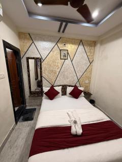 hotel hari home - 8