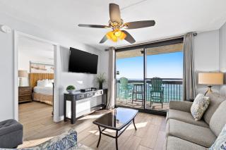 10th Floor Beautiful Condo Splash pad w multiple pools & hot tub - 6