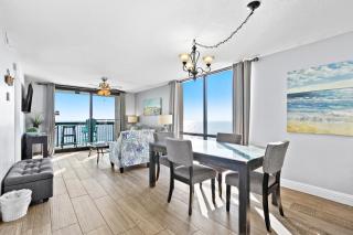 10th Floor Beautiful Condo Splash pad w multiple pools & hot tub - 3