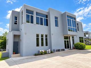 Brand-New Modern 2BR Apt at San Ignacio Belize - 9