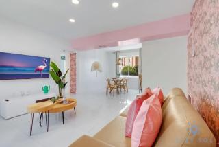Free Parking, Bay View, Pool, Step To Beach - 4