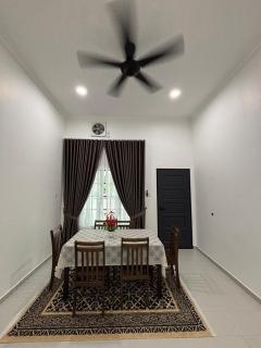 Casa D'pines Homestay 1 - 2