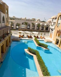 Stylish 2BR in Edelma Pool & Balcony - 9