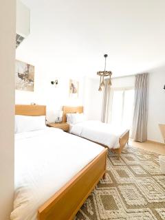 Stylish 2BR in Edelma Pool & Balcony - 5