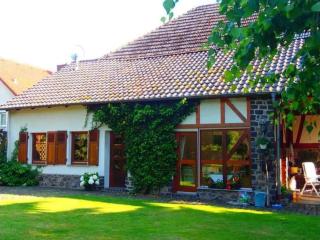 ffddaaabbfbb - Holiday Home in Bernsfeld mit großem Garten - 0