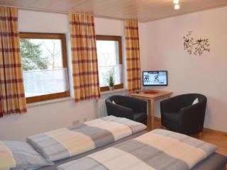 aecedfafb - Apartment Gemütliche Ferienwohnung in Weiherhäuser mit Garten und Terrasse - 8