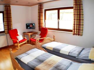 aecedfafb - Apartment Gemütliche Ferienwohnung in Weiherhäuser mit Garten und Terrasse - 7