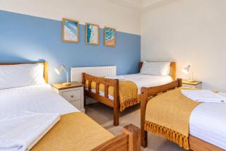 4BR Contractor Stay Parking Wi-Fi Spacious - 8