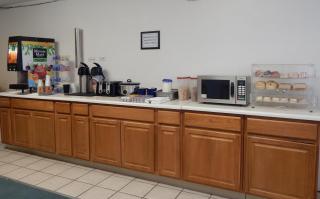 Econo Lodge Alliance - 1