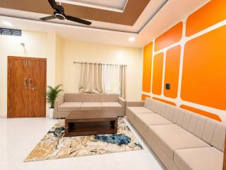 Home Escape 2BHK Mystic Om Near Mahakal Temple - 4